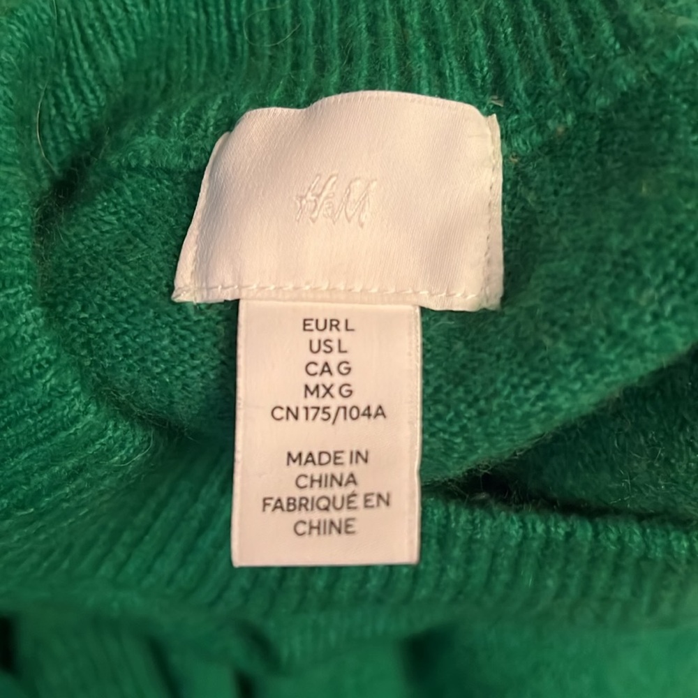 H&M Sweater - Picture 2 of 3